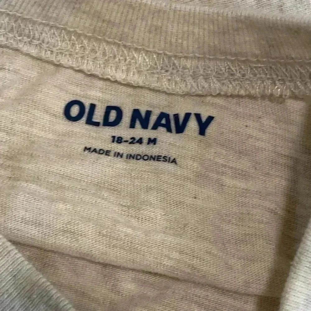 Old Navy long sleeve shirts